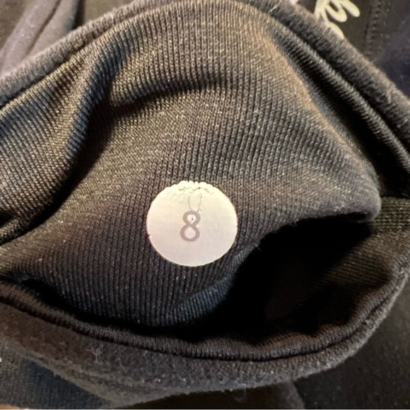 Lululemon Reversible Women’s Vintage Bike Shorts old school black white 8 - Picture 5 of 7